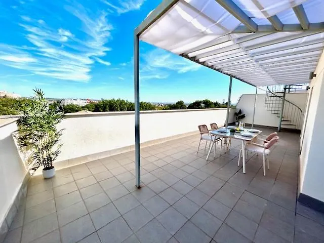 Aparthotel Gatu Travelin El Puerto, Apartamentos Con Parking Y Piscina El Puerto de Santa Maria Spain